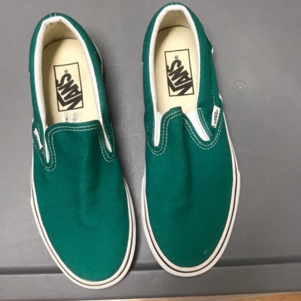 Vans - Picture 2 of 5